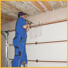 Community Garage Door Service Highland Park, IL 847-979-0870 Community Garage Door Service Highland Park, IL 847-979-0870 - side-garage-door-repair-10-48m
